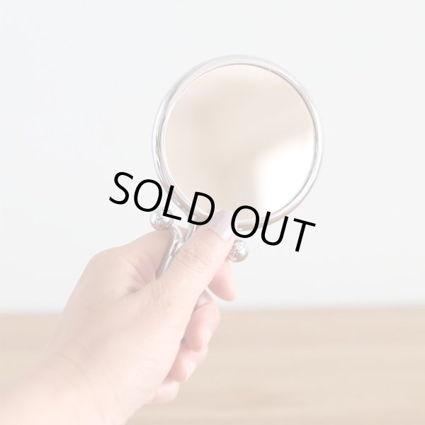 画像2: 【7倍拡大鏡付きミラー】手鏡と卓上ミラーの両様使い コンパクトミラーS (2)